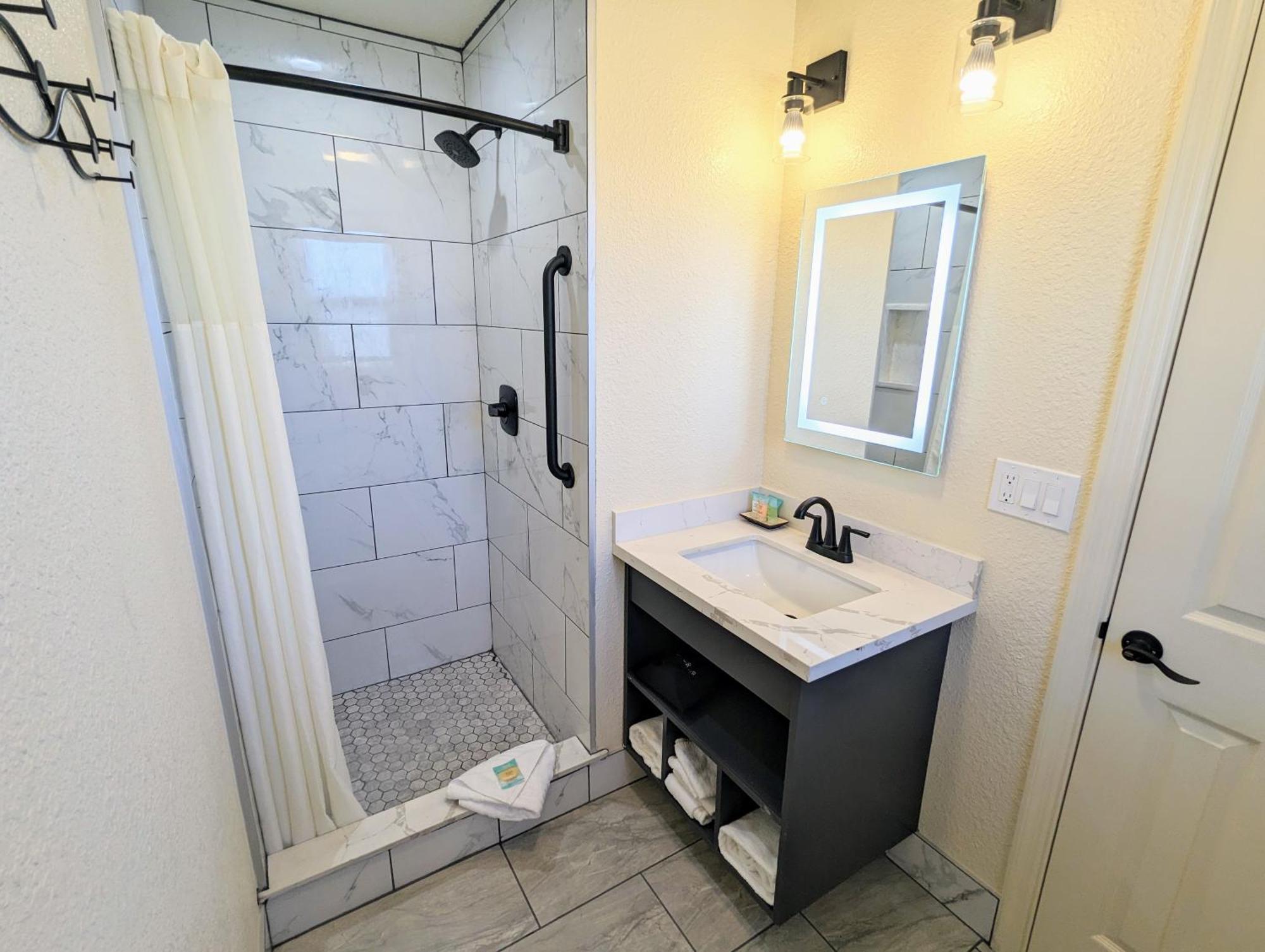 Hotel Clarion Collection Wilkie's - Monterey 2*