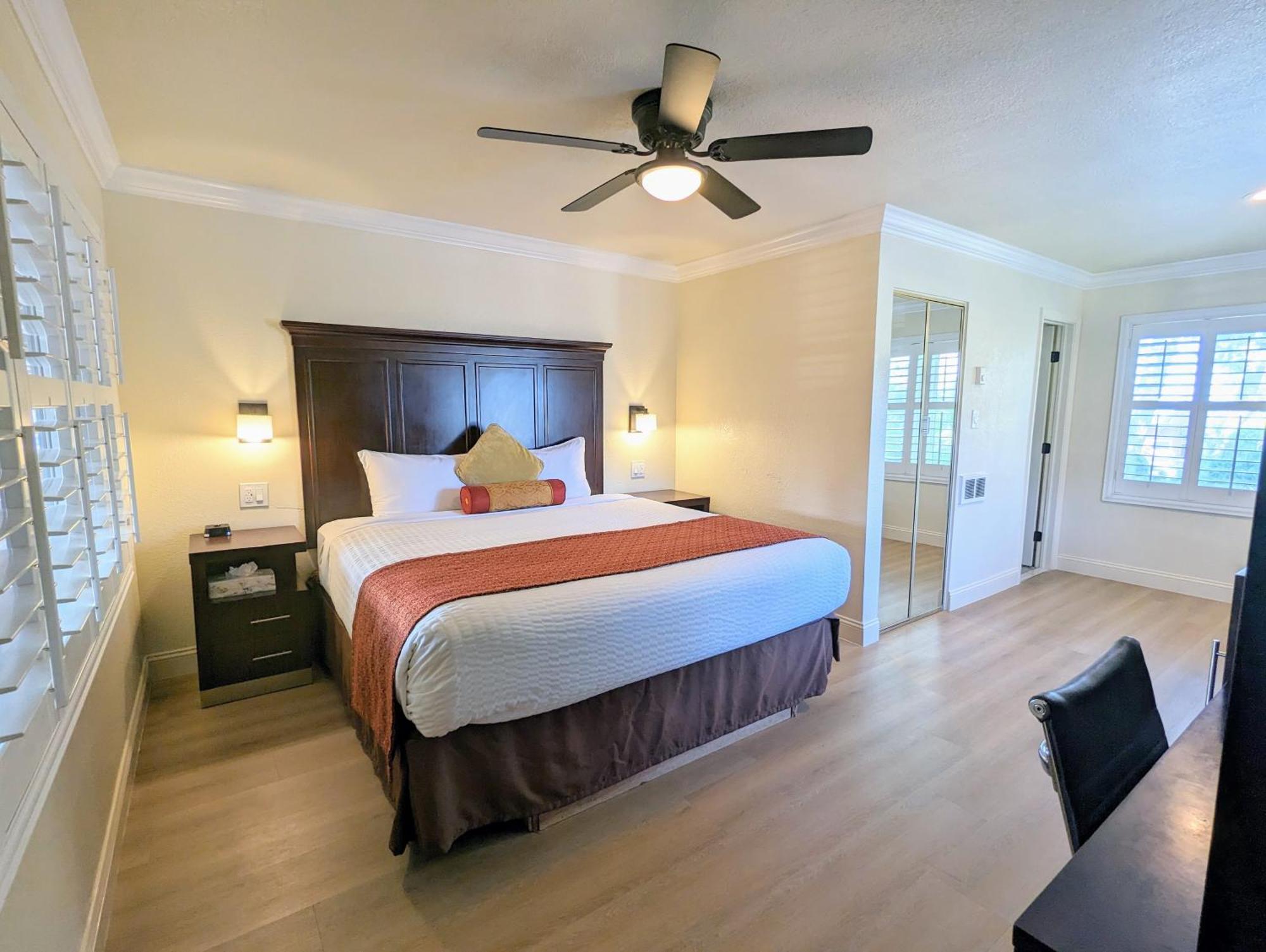 Clarion Collection Wilkie's - Monterey
