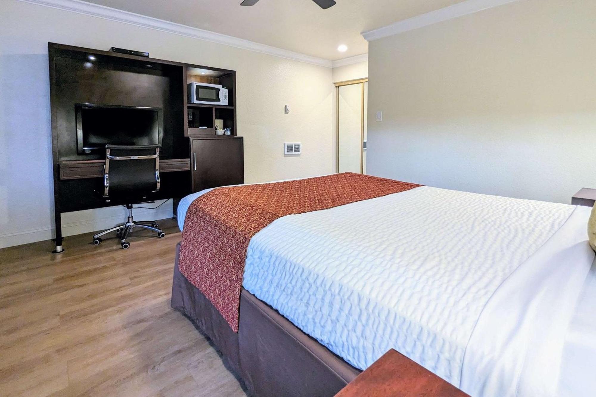 Clarion Collection Wilkie's - Monterey Hotel Pacific Grove