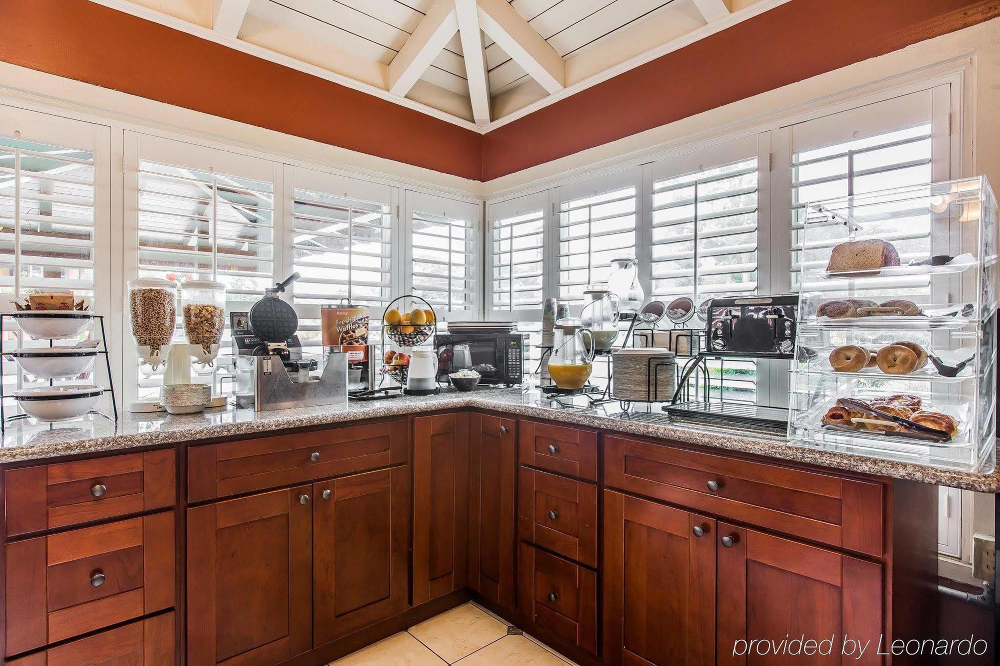 Clarion Collection Wilkie's - Monterey Hotel Pacific Grove